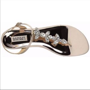 NWOT - Badgley Mischka Sissi - Nude Satin